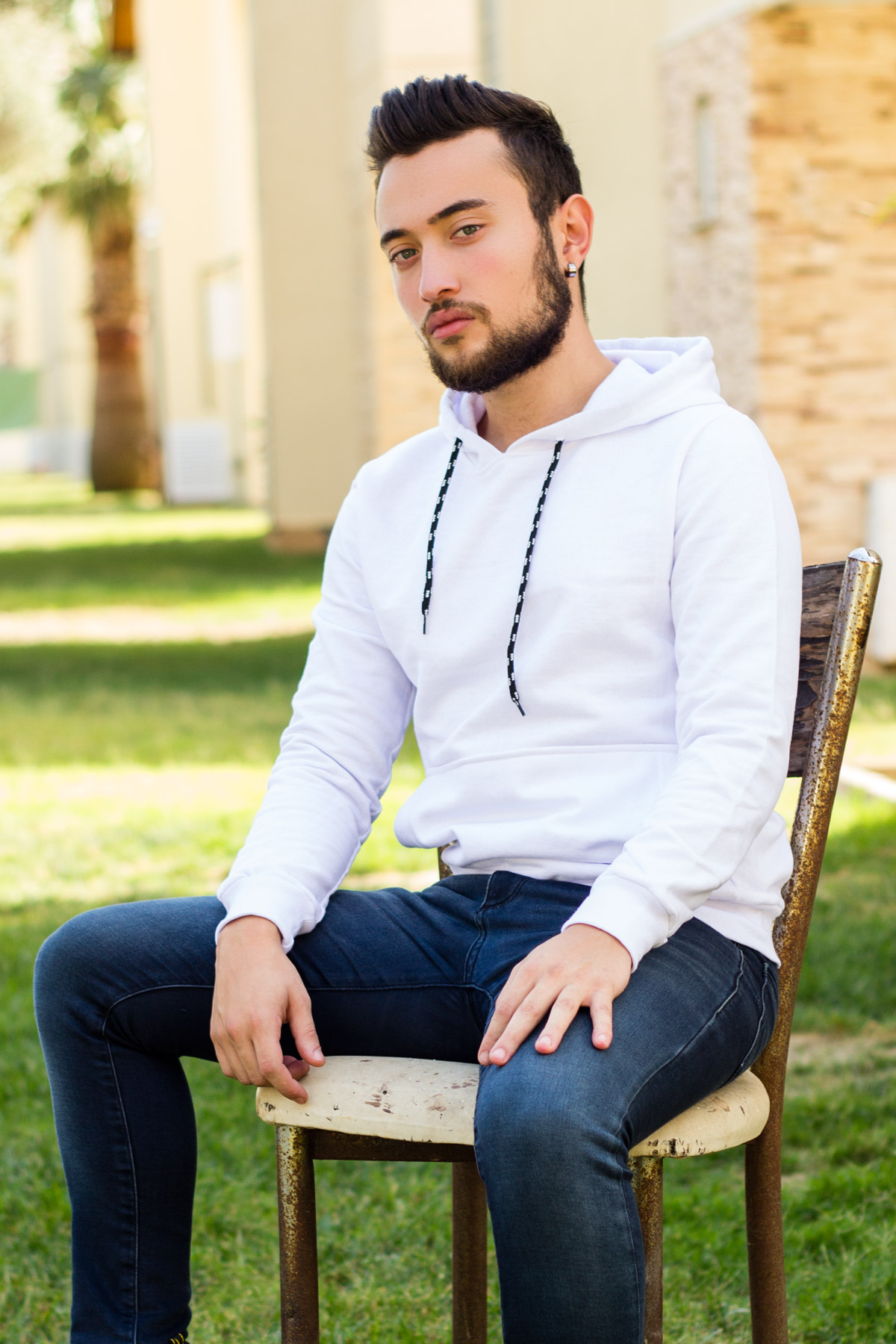 Erkek Beyaz Kapüşonlu Kanguru Cepli Uzun Kollu Sweatshirt 20ESWTKNGR