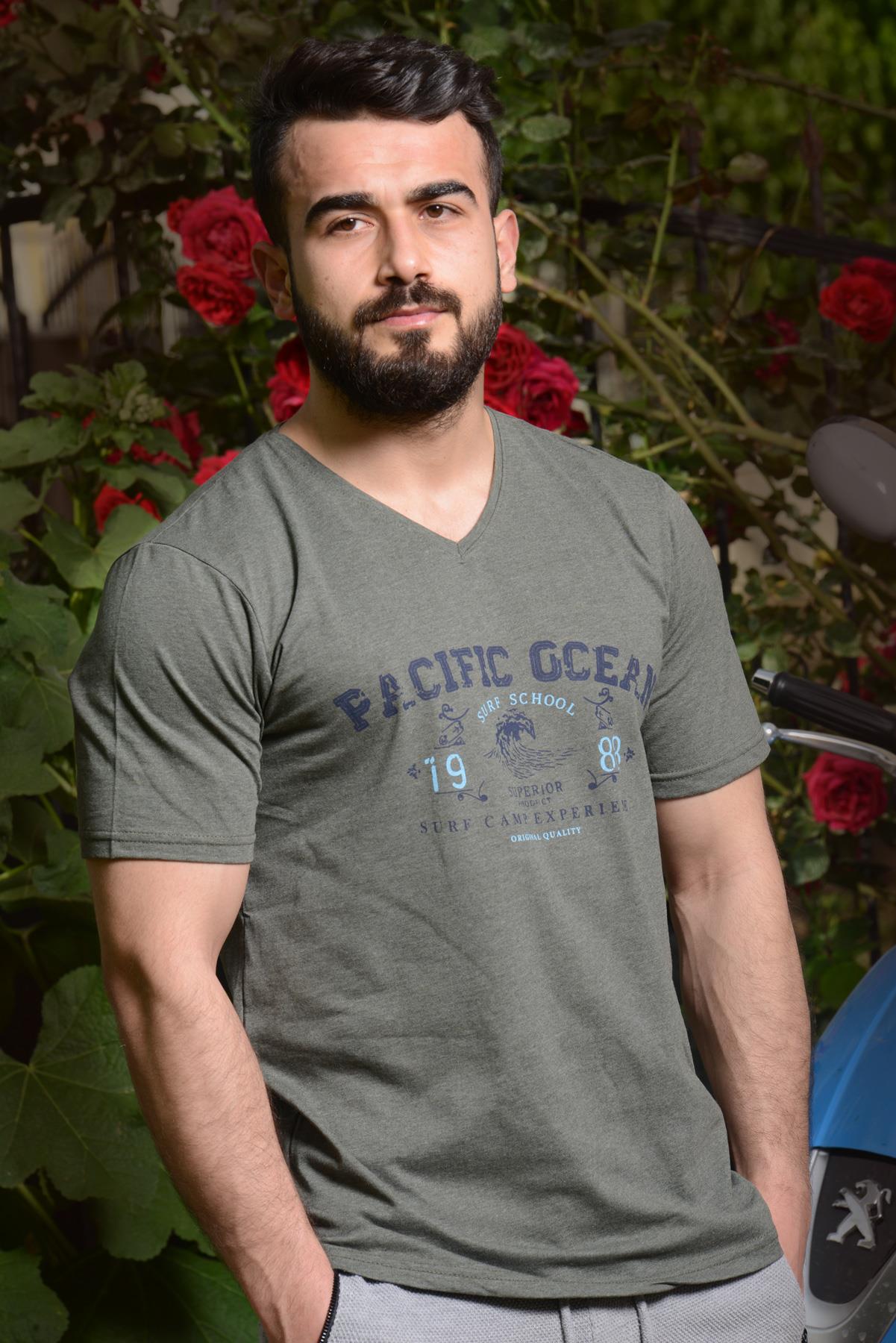 Erkek Füme Slim Fit Pacific Ocean Yazılı Kısa Kollu V Yaka Tişört 21ETSHPSCF