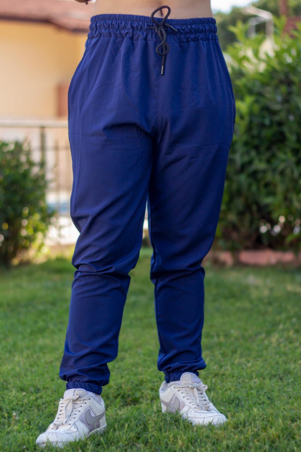 Erkek Lacivert Paraşüt Kumaş Bilek ve Bel Lastikli İpli Rahat Basic Eşofman Altı 24EESAOMPA