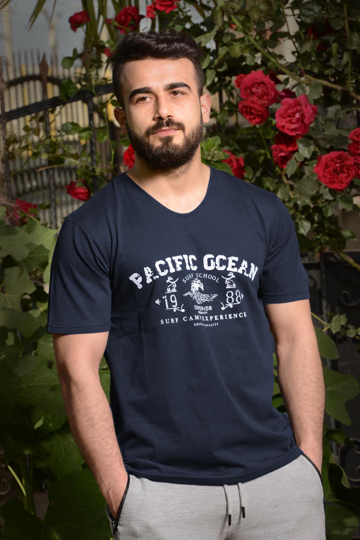 Erkek Lacivert Slim Fit Pacific Ocean Yazılı Kısa Kollu V Yaka Tişört 21ETSHPSCF