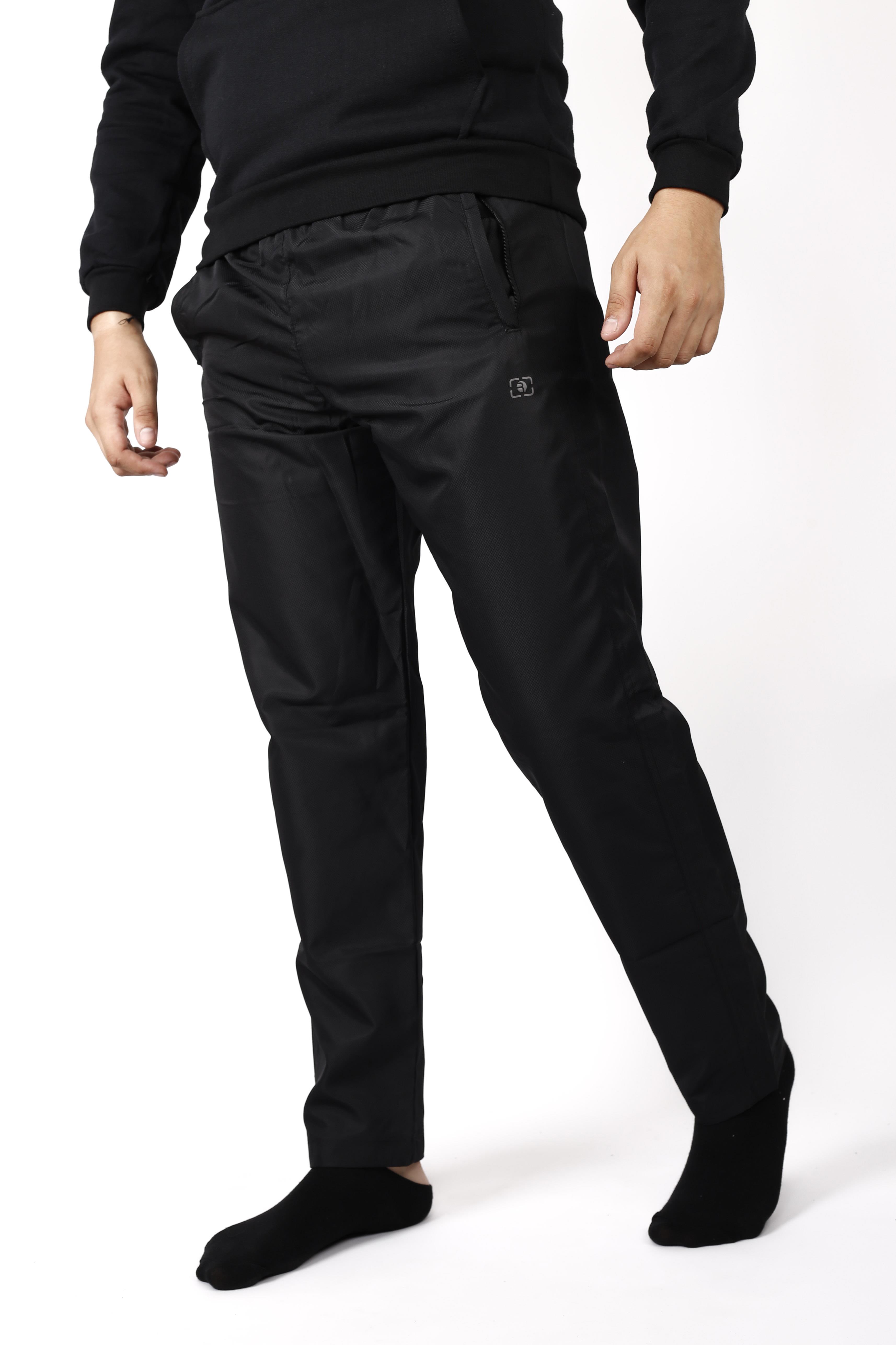 Erkek Siyah Maraton Kumaş Düz Paça İnce Eşofman Altı 22EESA5040