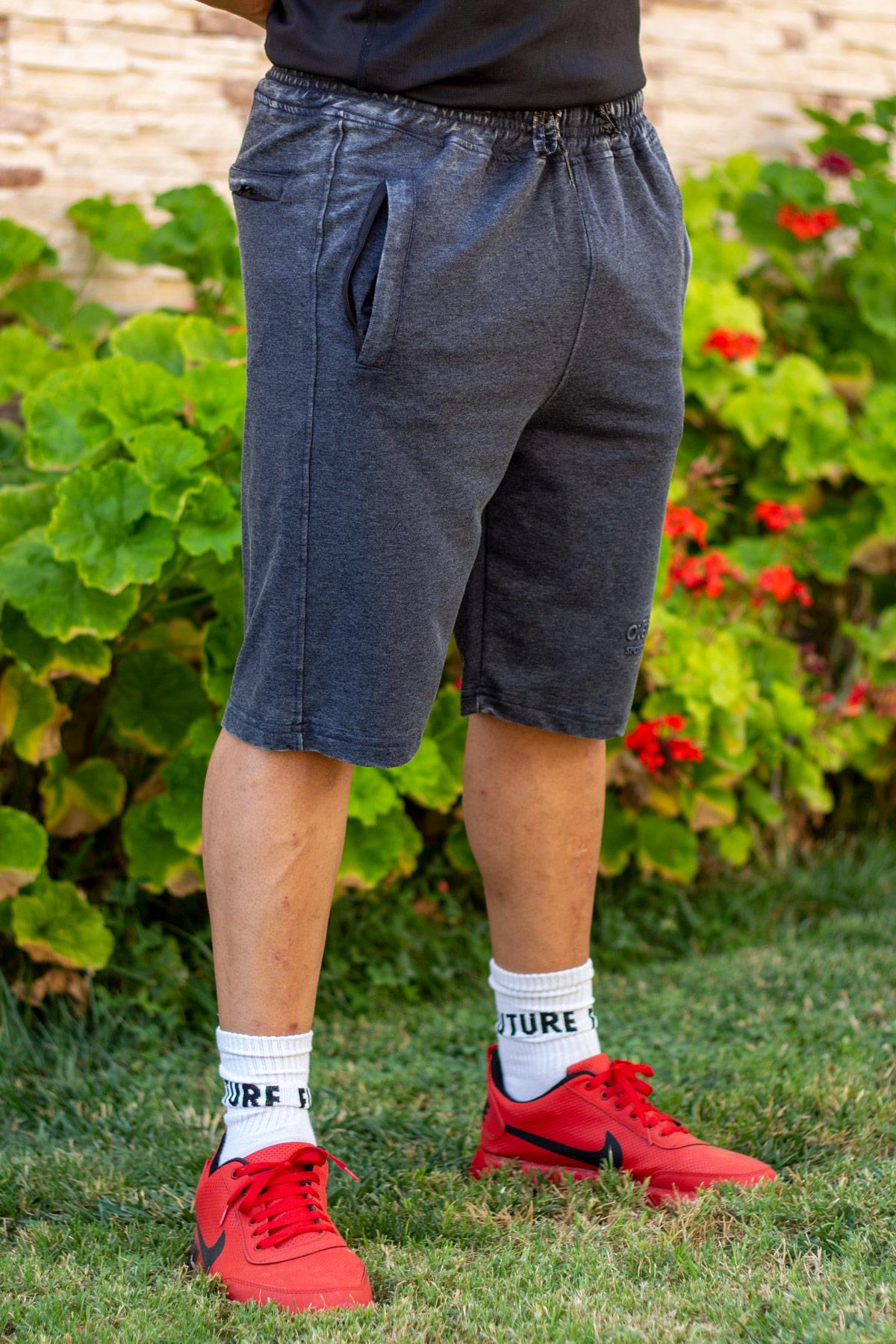 Erkek Siyah Eskitme Desen Fermuarlı Kabartma Baskı Cepli Şort 21ESRTKMTM