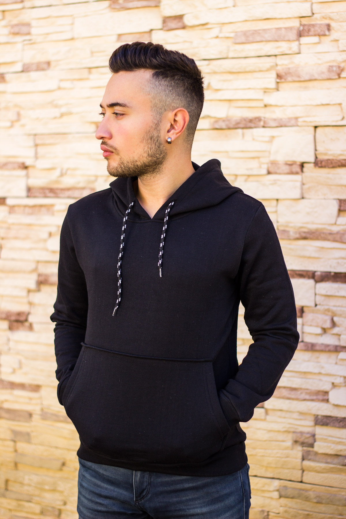 Erkek Siyah Kapüşonlu Kanguru Cepli Uzun Kollu Sweatshirt 20EESAKNGR