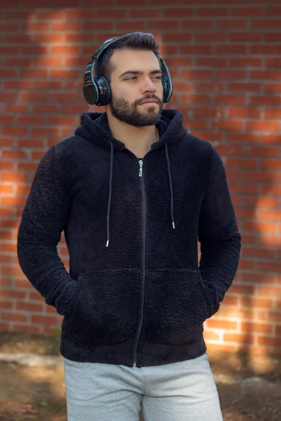 Erkek Siyah Peluş Yumoş Fermuarlı Kapüşonlu Cepli Welsoft Ceket 22ECKTERES