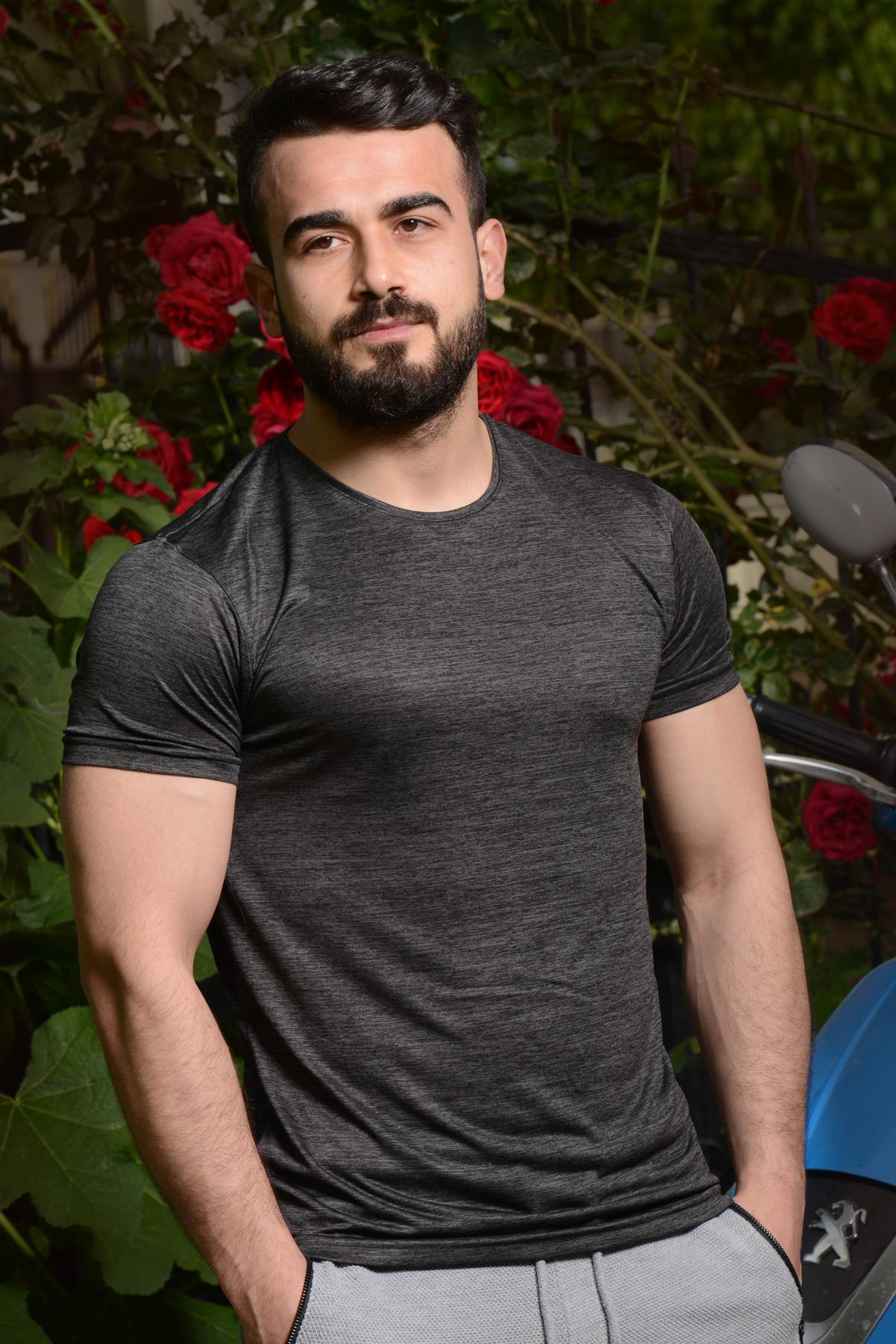 Erkek Siyah Slim Fit Esnek Yuvarlak Bisiklet Yaka Kısa Kollu Tişört 21ETSHINCE