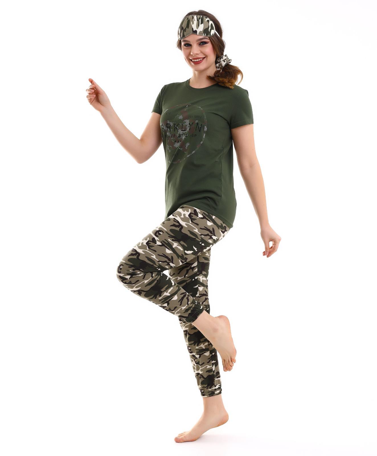 Kadın Haki BRKLYN Baskılı Askeri Kamuflaj Desen Lastikli Kısa Kol Pijama Takımı 23KPJTBRKL