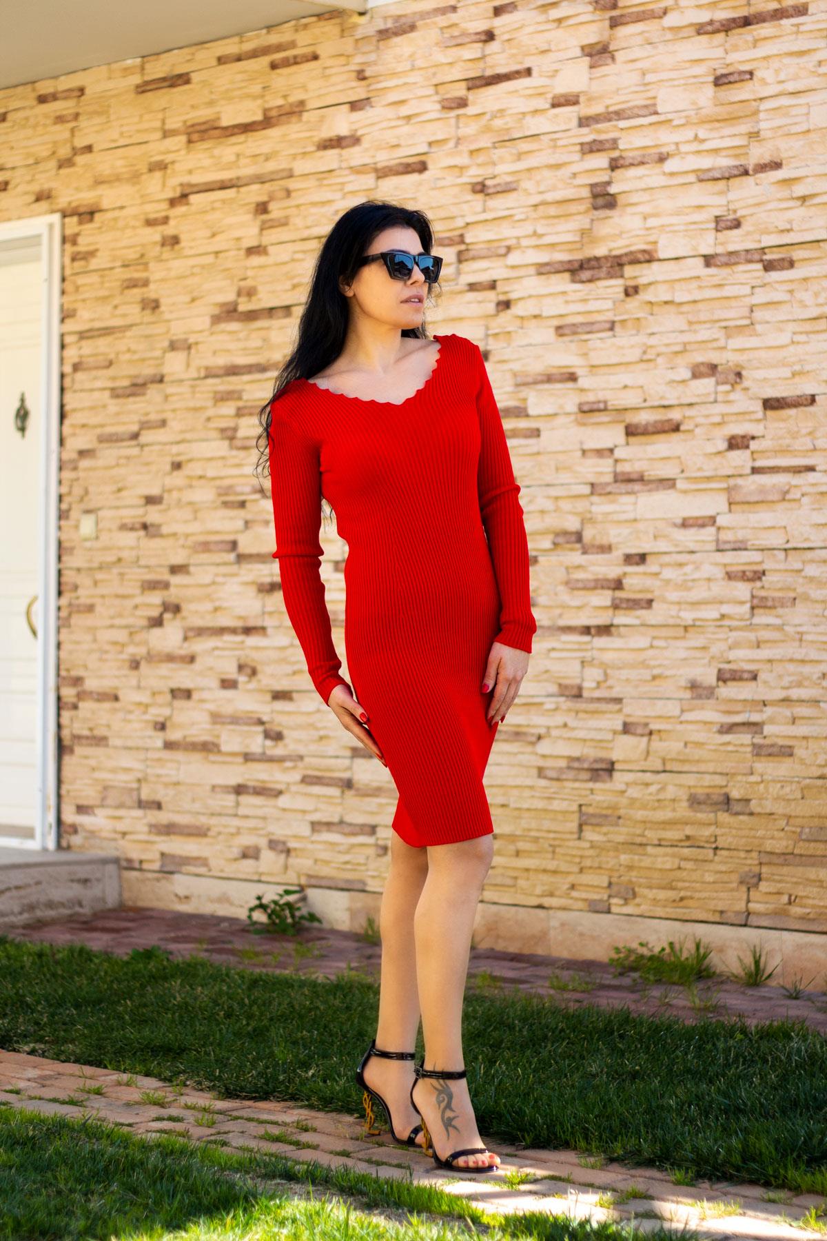 Kadın Kırmızı Kollu Madonna Yaka Fitilli Triko Diz Üstü Elbise 20KELBMELB