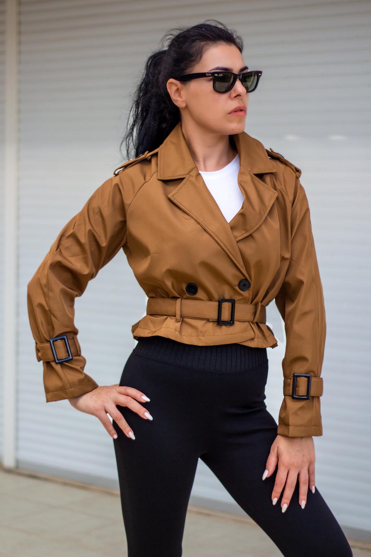 Kadın Taba Kemer Detaylı Su İtici Kısa Crop Oversize Trençkot 23KTRTP014