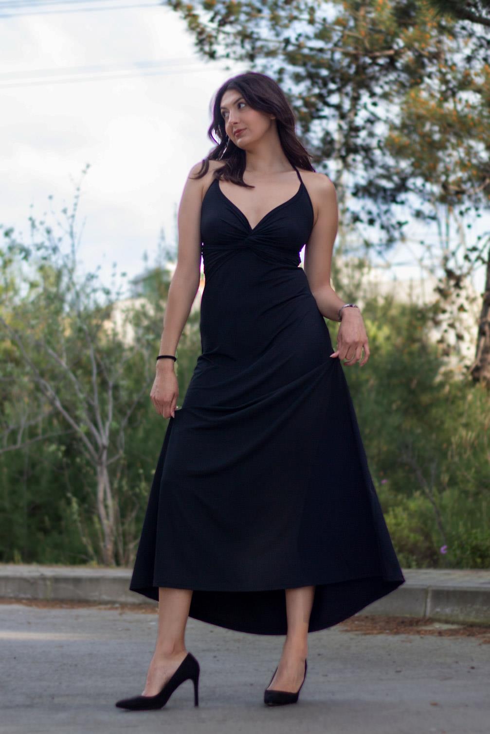 Kadın Siyah Önü Burgulu Boyundan İpli Viskon Uzun Şık Elbise 24KELBK310