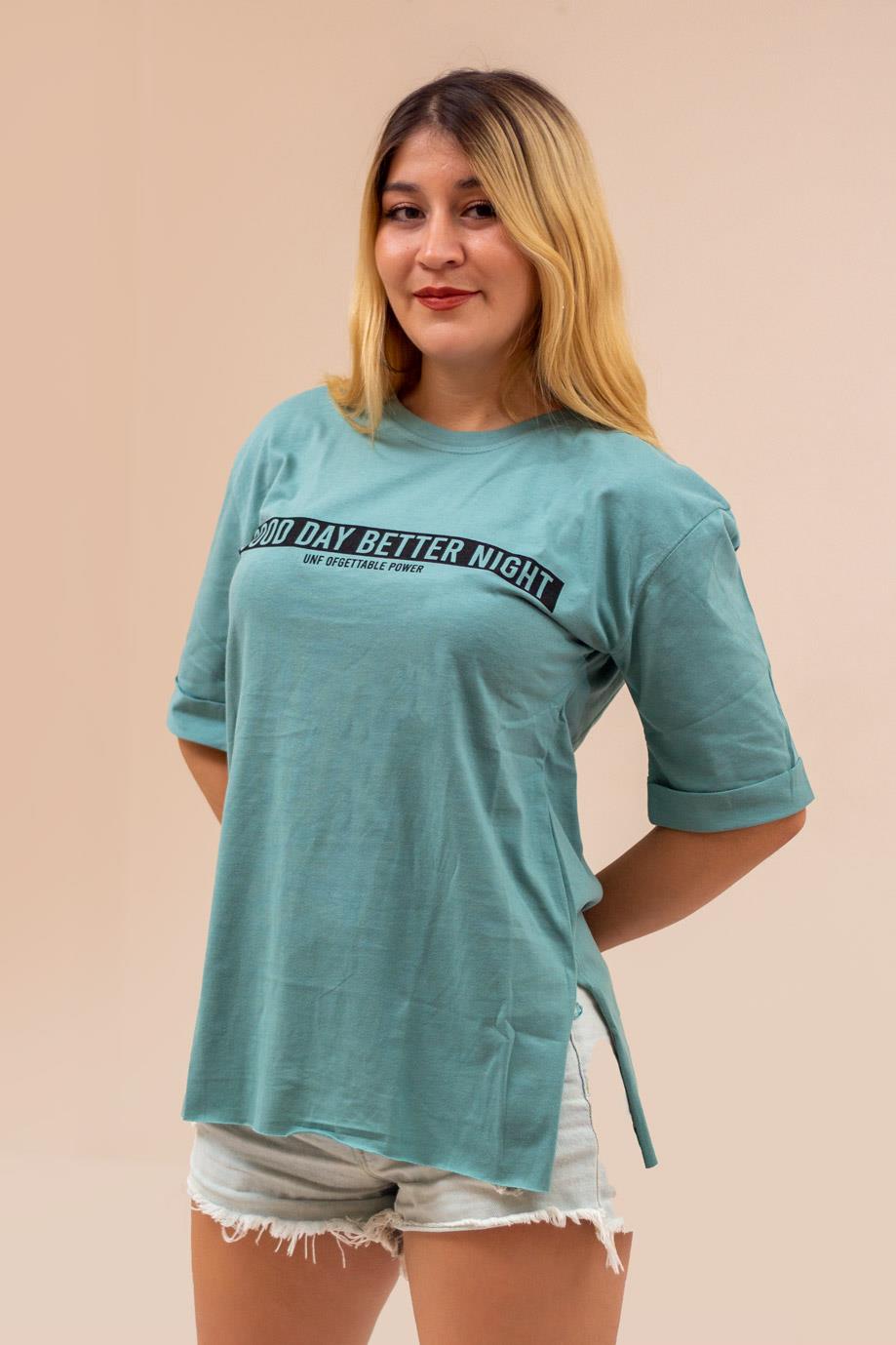 Turkuaz Good Day Better Night Yazılı Yırtmaçlı Duble Kol Kadın Tişört 22KTSHGOOD